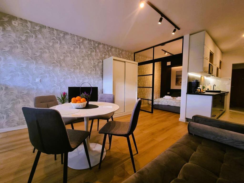 Apartament Szmaragdowa 21 Przy Plazy - Sala Zabaw, Silownia - 365Pam Mielno  Quarto foto